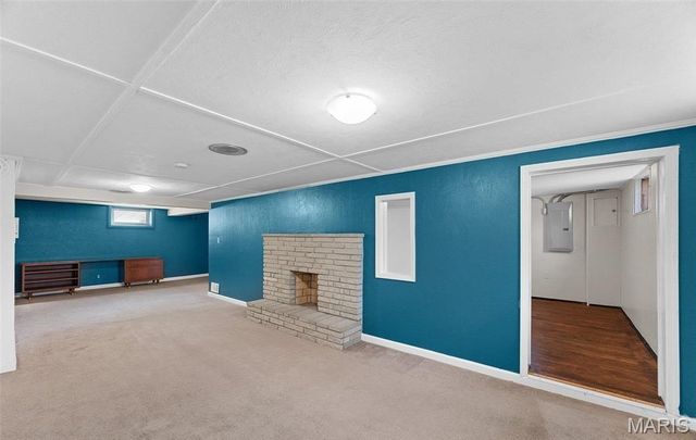 10228 Saint Arsene Lane, St Ann, MO 63074