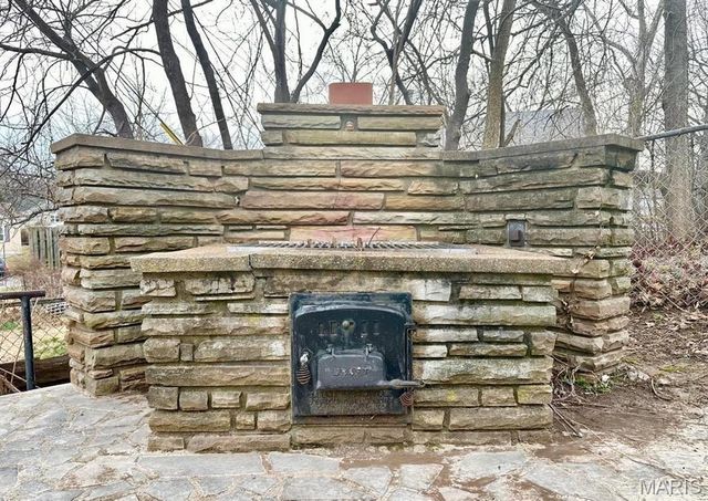 10228 Saint Arsene Lane, St Ann, MO 63074