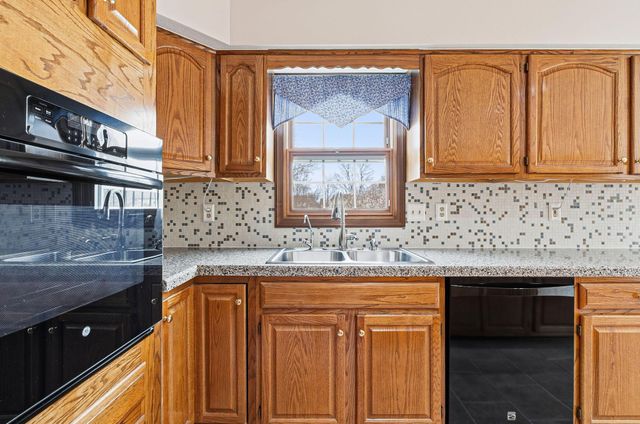 9650 Wagonwood Drive NW, Pickerington, OH 43147