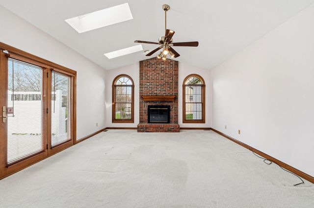 9650 Wagonwood Drive NW, Pickerington, OH 43147