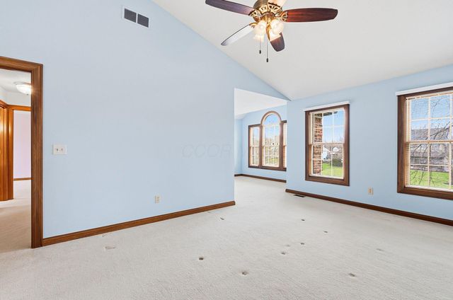 9650 Wagonwood Drive NW, Pickerington, OH 43147