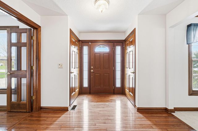 9650 Wagonwood Drive NW, Pickerington, OH 43147