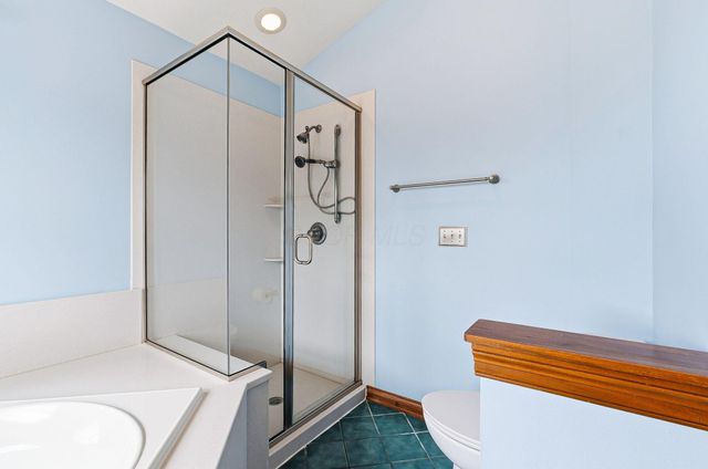 9650 Wagonwood Drive NW, Pickerington, OH 43147