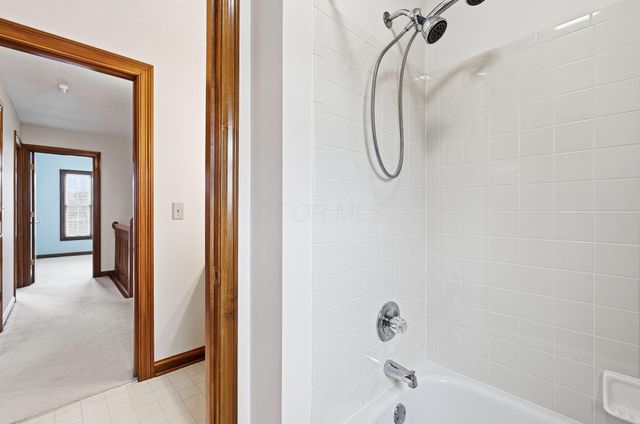 9650 Wagonwood Drive NW, Pickerington, OH 43147