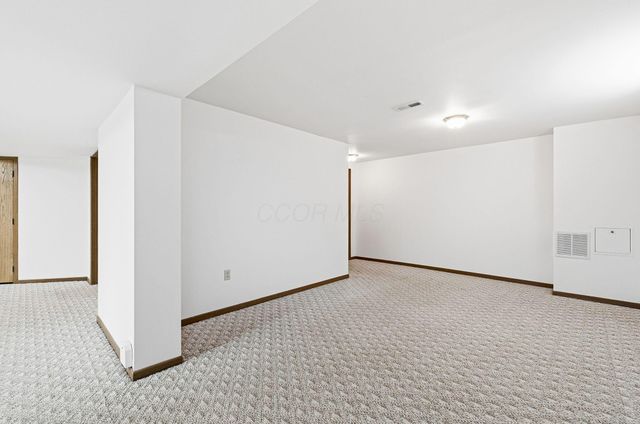 9650 Wagonwood Drive NW, Pickerington, OH 43147