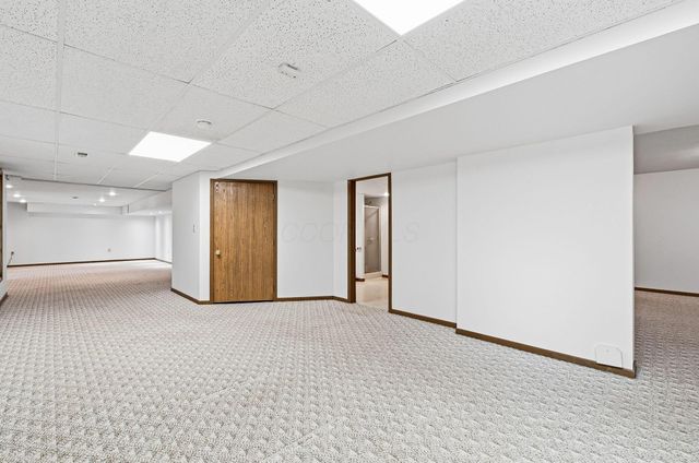 9650 Wagonwood Drive NW, Pickerington, OH 43147