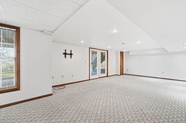 9650 Wagonwood Drive NW, Pickerington, OH 43147