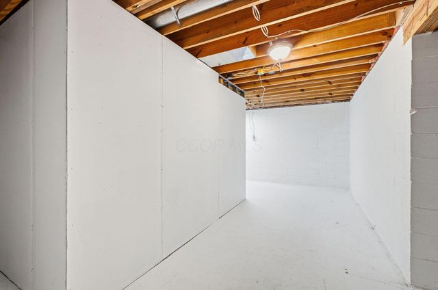 9650 Wagonwood Drive NW, Pickerington, OH 43147