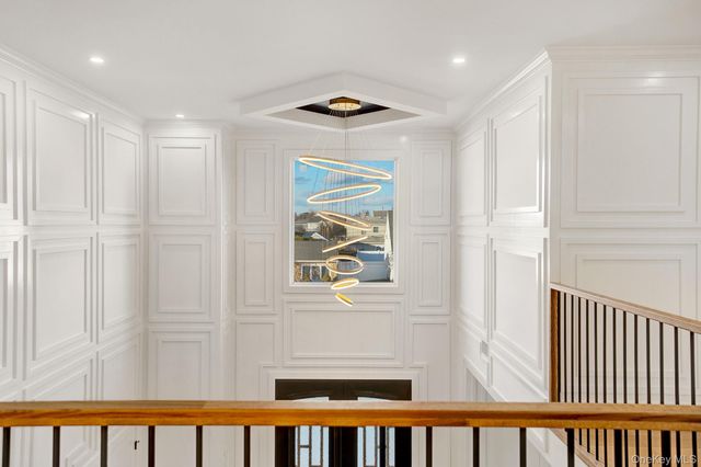 35 Castle Lane, Levittown, NY 11756