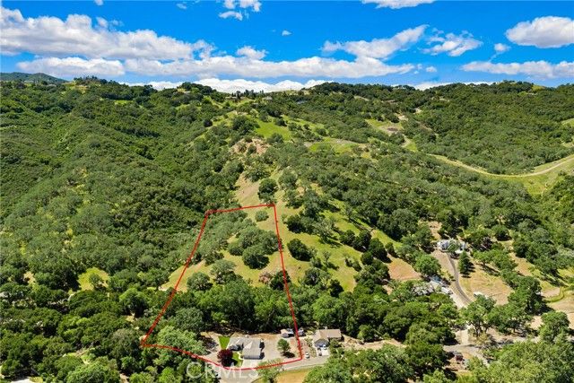 12055 Cenegal Road, Atascadero, CA 93422