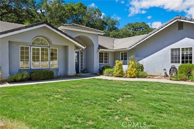 12055 Cenegal Road, Atascadero, CA 93422