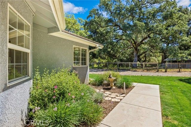 12055 Cenegal Road, Atascadero, CA 93422