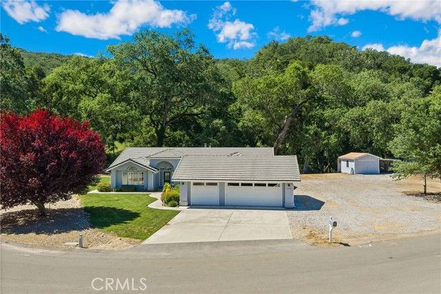 12055 Cenegal Road, Atascadero, CA 93422