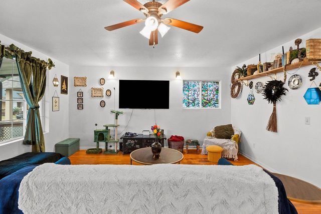 1011 BLAINE STREET, Marinette, WI 54143