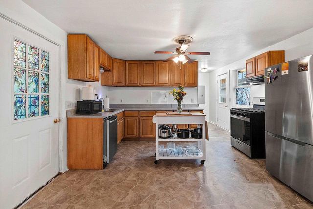 1011 BLAINE STREET, Marinette, WI 54143