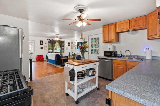 1011 BLAINE STREET, Marinette, WI 54143