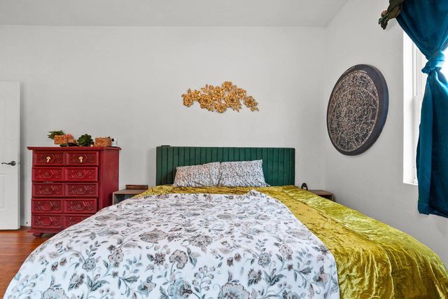 1011 BLAINE STREET, Marinette, WI 54143