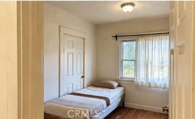 4267 Menlo, Los Angeles, CA 90037