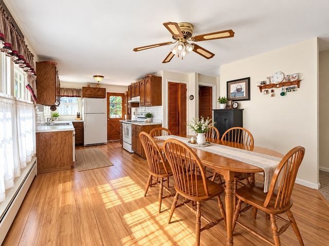 22 Loring St, Auburn, MA 01501