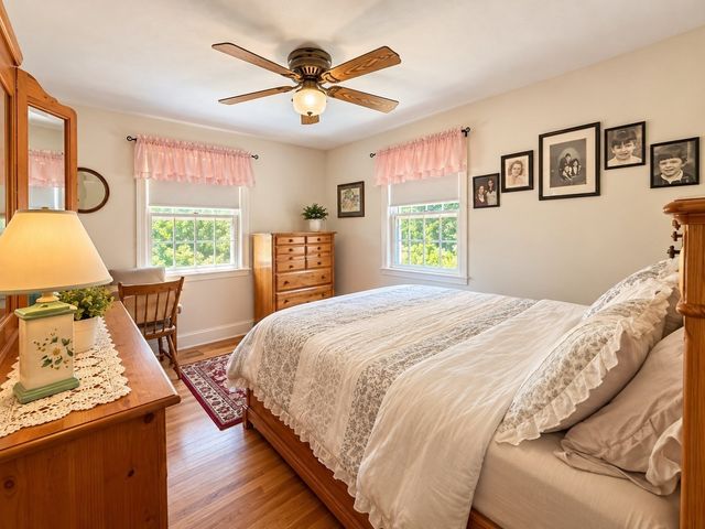 22 Loring St, Auburn, MA 01501