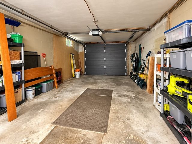 22 Loring St, Auburn, MA 01501