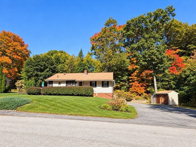 22 Loring St, Auburn, MA 01501