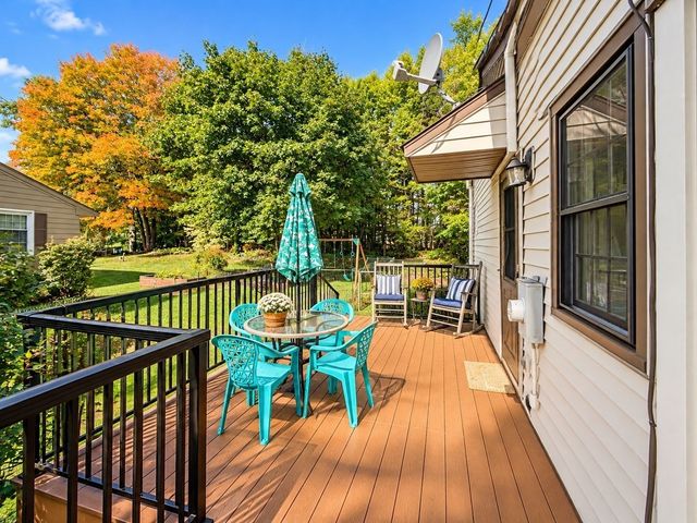 22 Loring St, Auburn, MA 01501