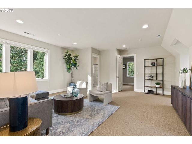 2147 GLENMORRIE Ln, Lake Oswego, OR 97034