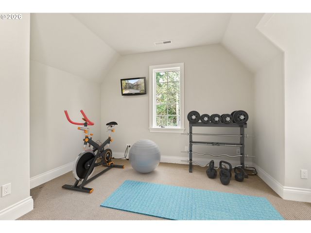 2147 GLENMORRIE Ln, Lake Oswego, OR 97034