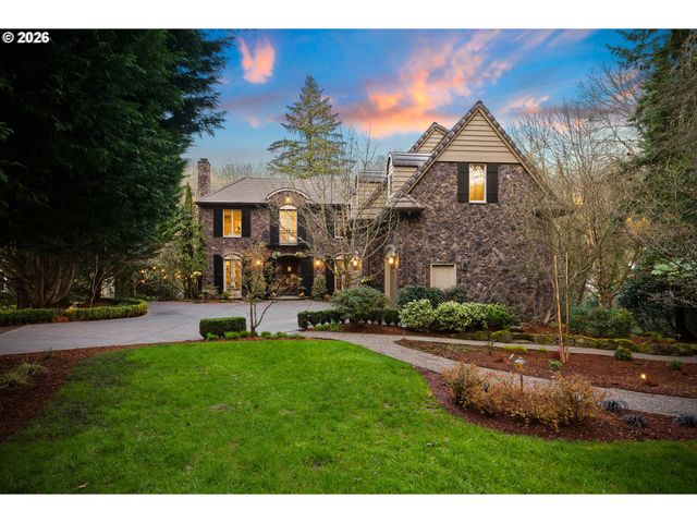 2147 GLENMORRIE Ln, Lake Oswego, OR 97034