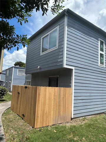 5625 Antoine Drive 1515, Houston, TX 77091