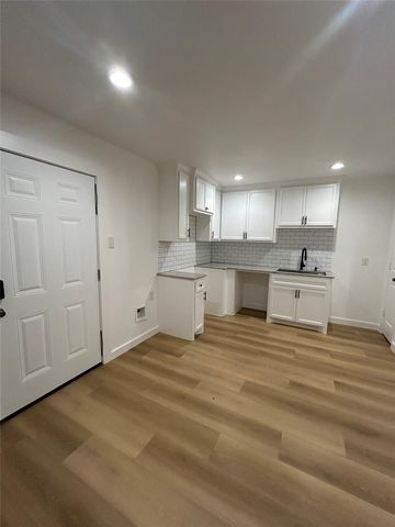 5625 Antoine Drive 1515, Houston, TX 77091