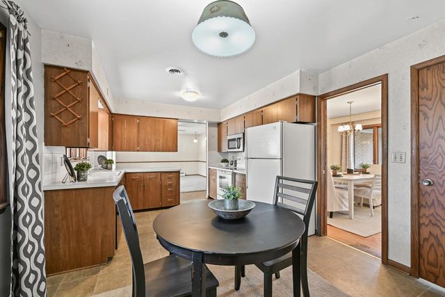 2451 N 115th STREET, Wauwatosa, WI 53226