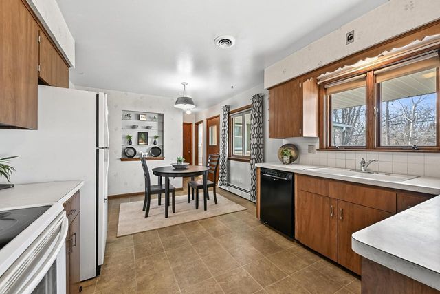 2451 N 115th STREET, Wauwatosa, WI 53226