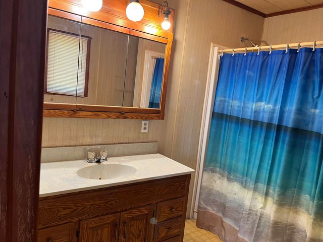 2600 W Schmeid Road, Six Lakes, MI 48886
