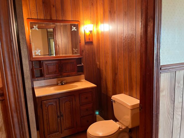 2600 W Schmeid Road, Six Lakes, MI 48886