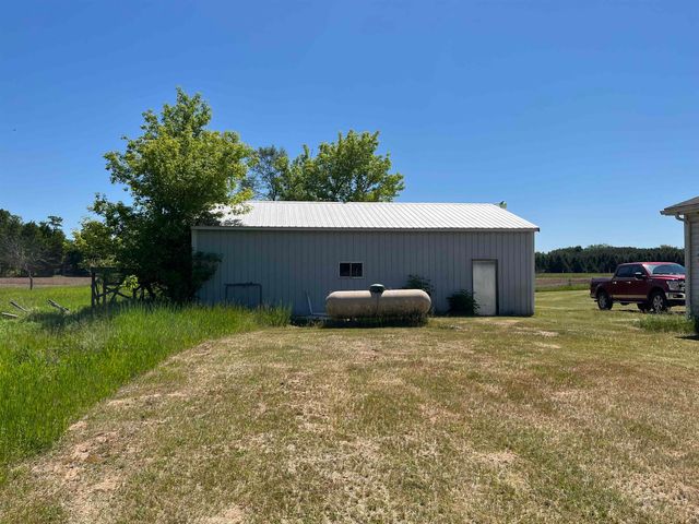 2600 W Schmeid Road, Six Lakes, MI 48886