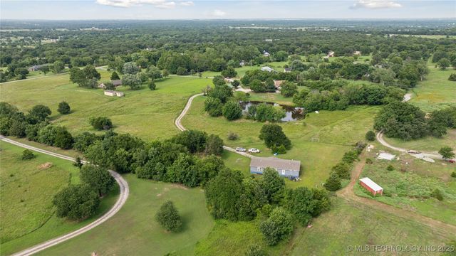 9858 N 38th Avenue W, Sperry, OK 74073