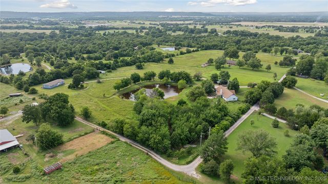 9858 N 38th Avenue W, Sperry, OK 74073