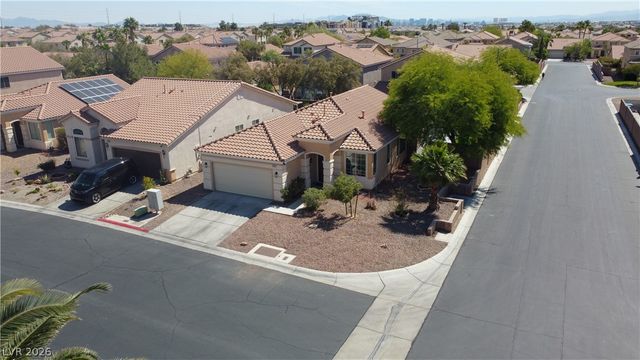 5946 Lingering Breeze Street, Las Vegas, NV 89148