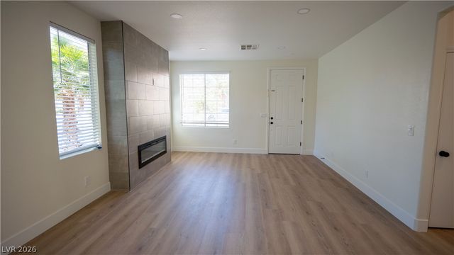 5946 Lingering Breeze Street, Las Vegas, NV 89148