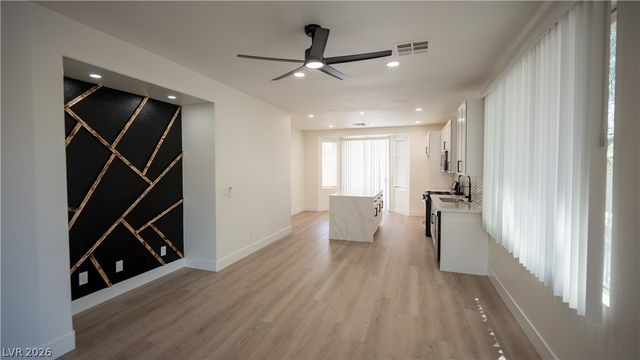 5946 Lingering Breeze Street, Las Vegas, NV 89148