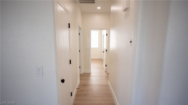 5946 Lingering Breeze Street, Las Vegas, NV 89148