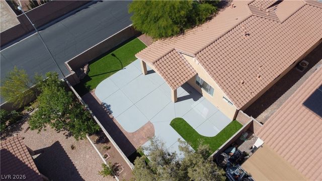 5946 Lingering Breeze Street, Las Vegas, NV 89148