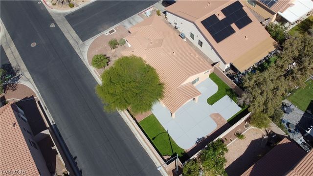 5946 Lingering Breeze Street, Las Vegas, NV 89148