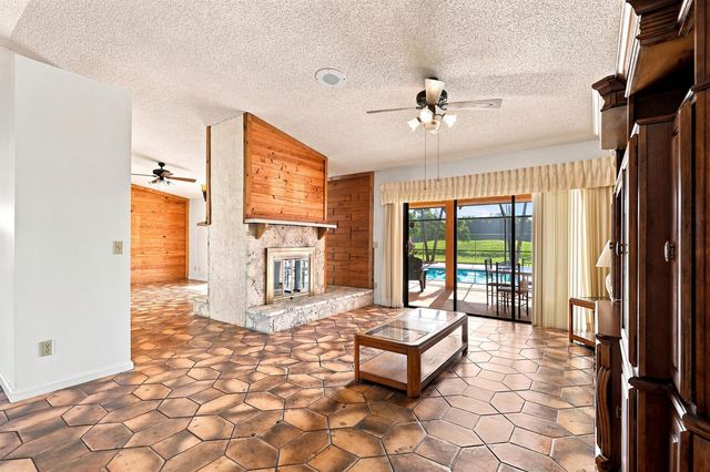 3768 Pinehurst Drive, Lake Worth, FL 33467