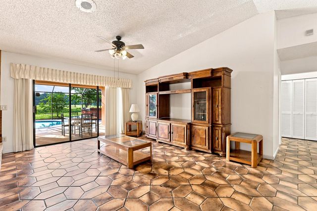 3768 Pinehurst Drive, Lake Worth, FL 33467