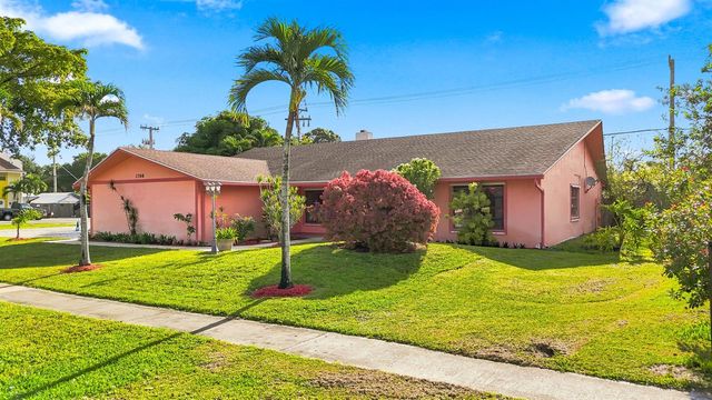 3768 Pinehurst Drive, Lake Worth, FL 33467