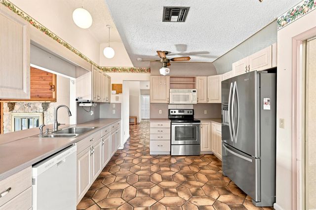 3768 Pinehurst Drive, Lake Worth, FL 33467
