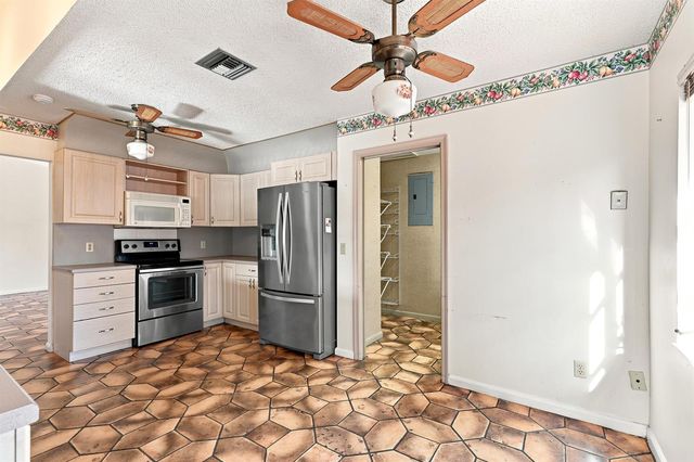 3768 Pinehurst Drive, Lake Worth, FL 33467